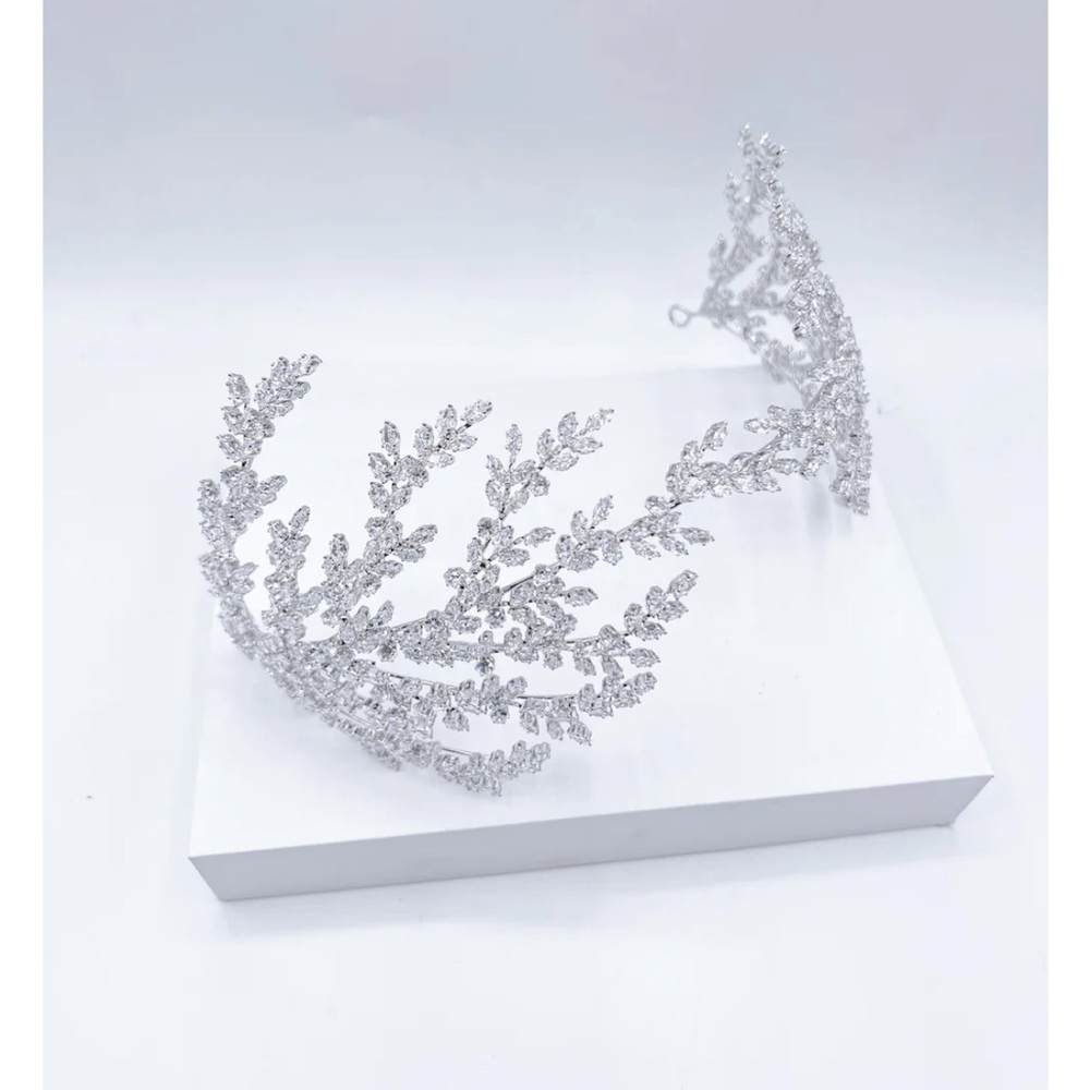 AIANDEVA “CINDERELLA” headpiece